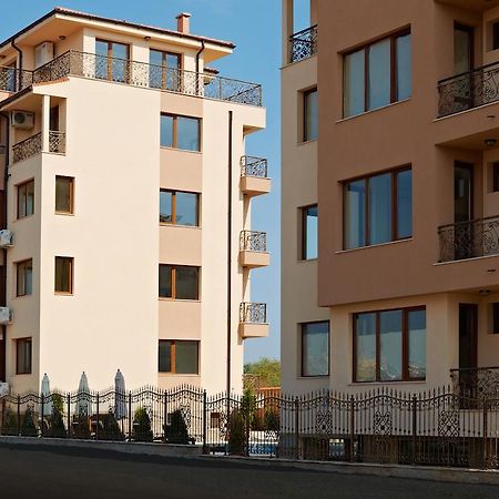 Stanny Court Aparthotel Nesebar Esterno foto
