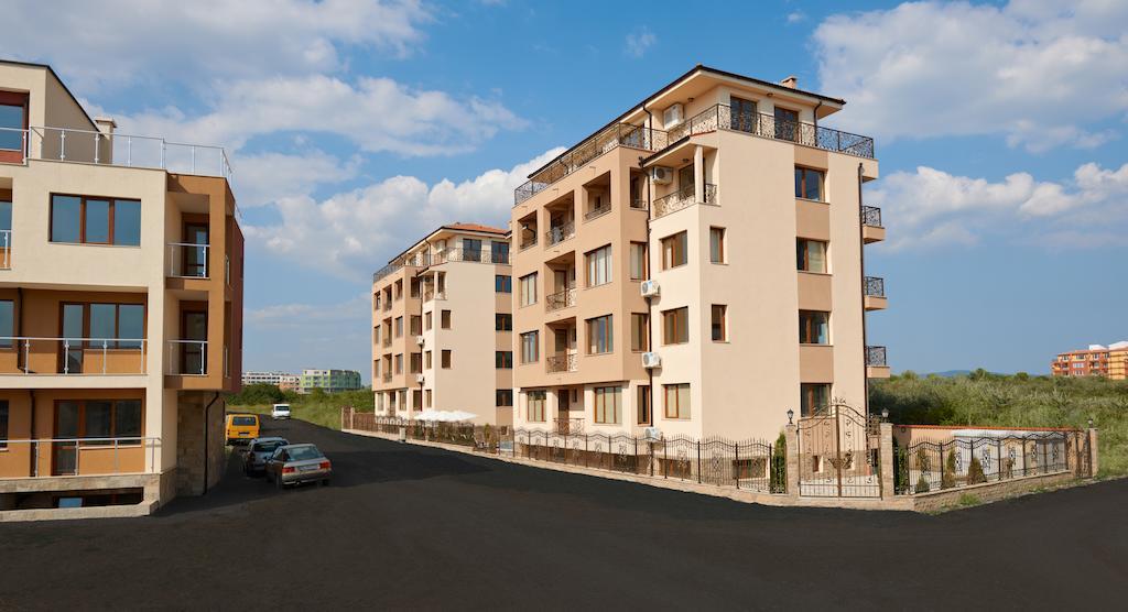 Stanny Court Aparthotel Nesebar Esterno foto